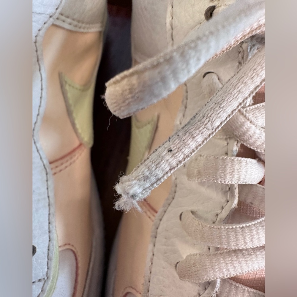 Nike Air Force 1 Low Shadow
Summit White Barely Volt Crimson Tint (Women's) - Picture 7 of 12